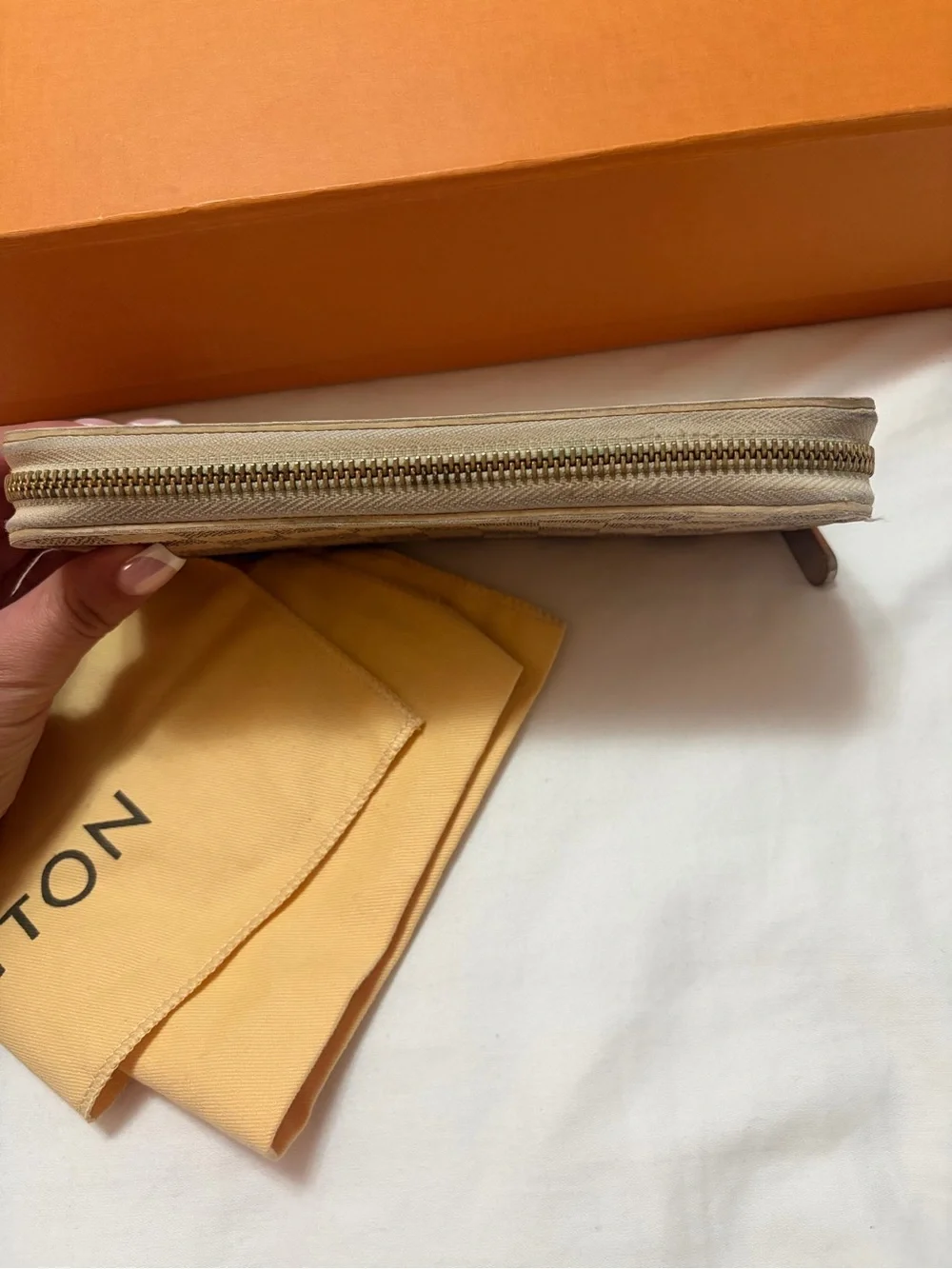 Louis Vuitton authentic louis